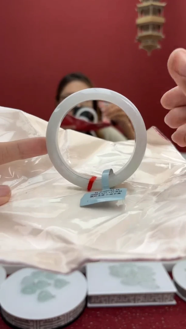 翡翠手镯未镶嵌16手镯