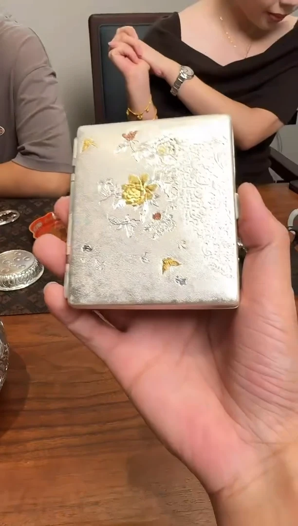 --呆坐&艺林堂 錾刻嵌金无相烟盒