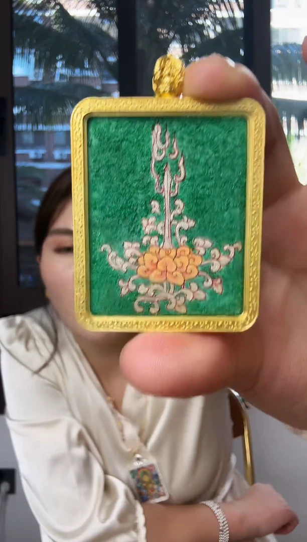 吊坠---热贡元旦唐卡画院