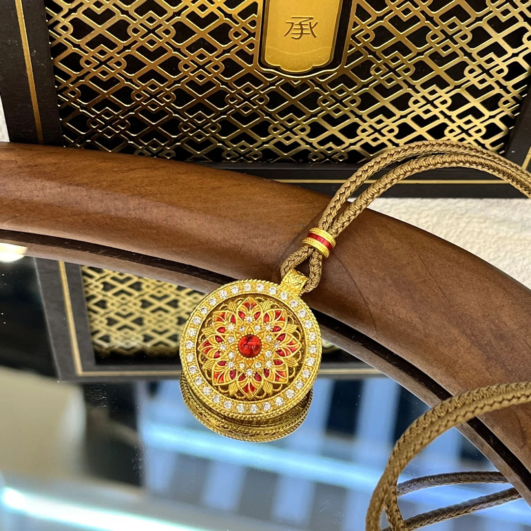 【星爆爆爆】新中式繁花似锦罗盘可转动镂空圆盘项链