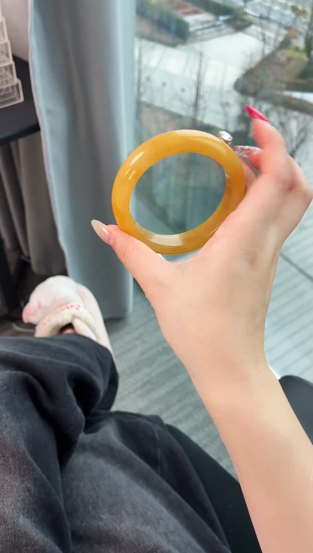 未镶嵌手镯石英质玉22.59