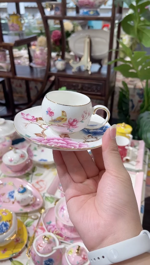 36%以上骨粉骨瓷圆球杯碟