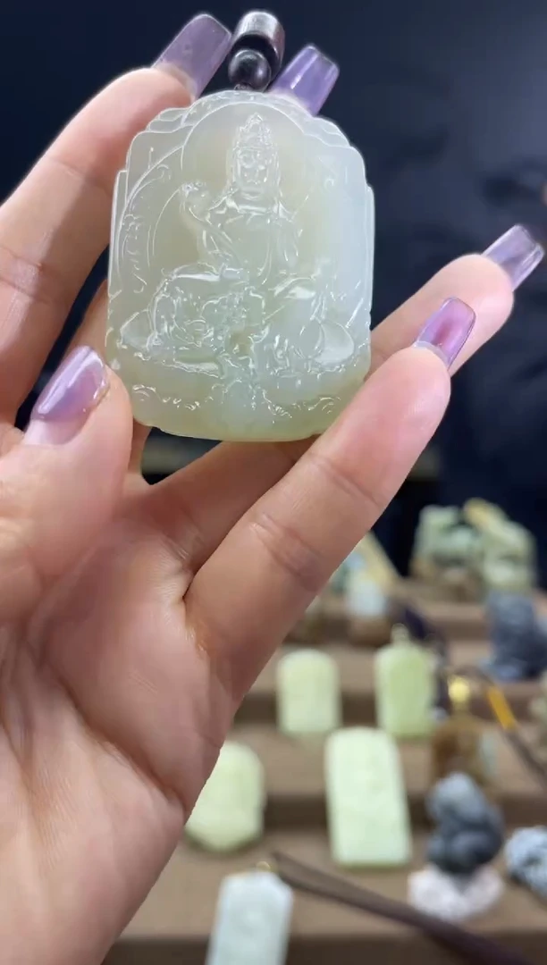 颈饰未镶嵌和田玉1