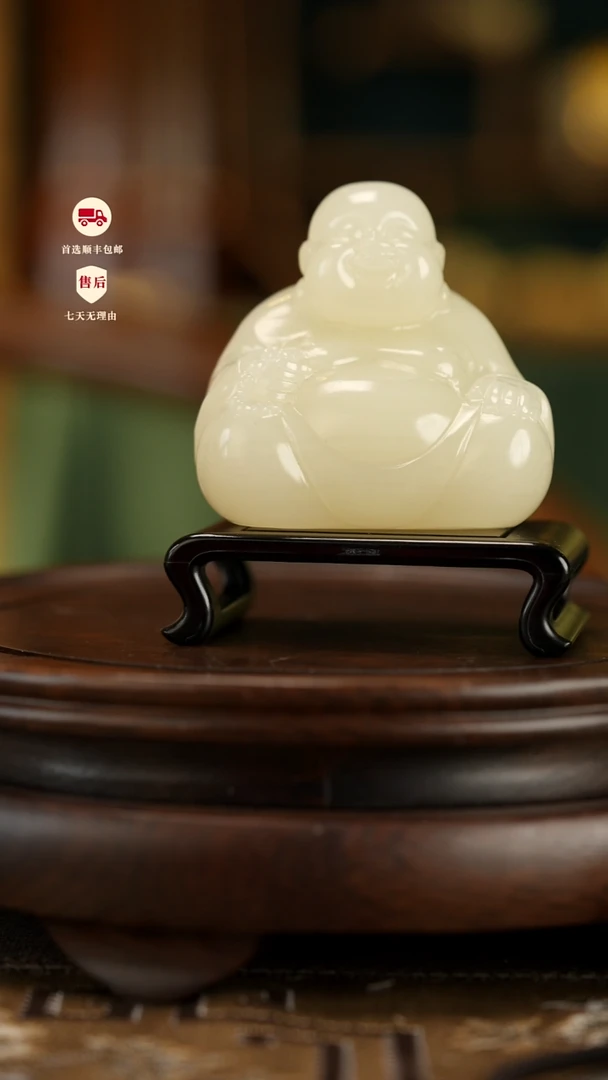云南石竹叶青雕刻：弥勒佛摆件