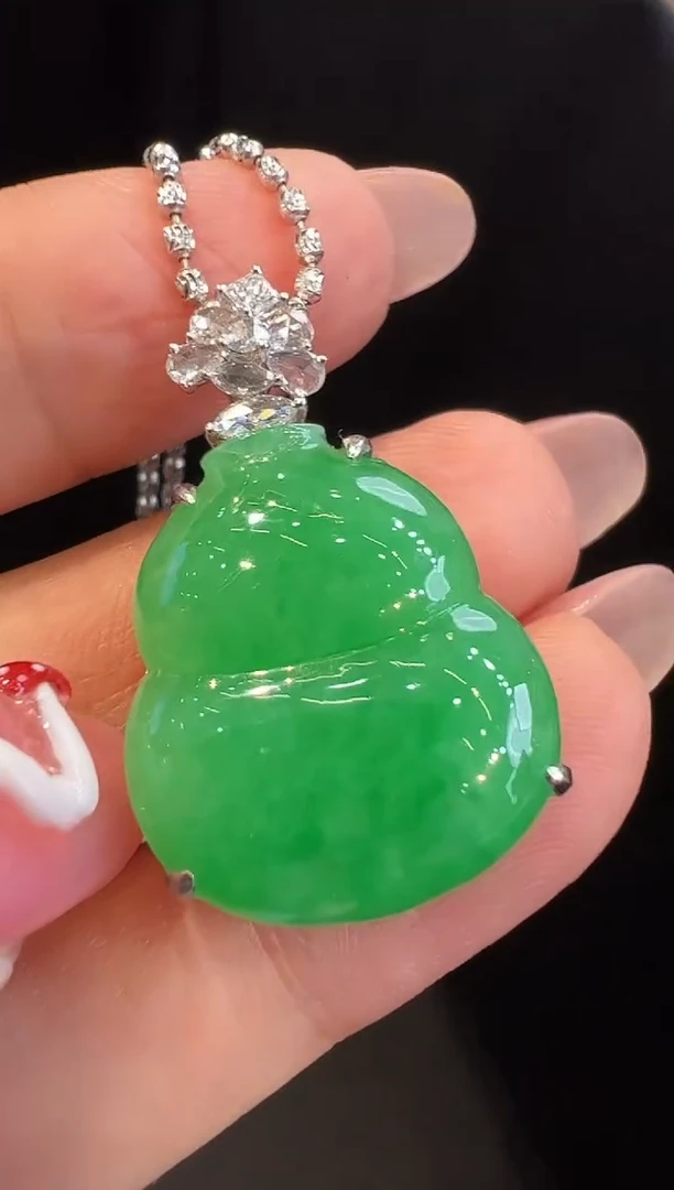 吊坠(不含链)18K金镶嵌翡翠吊坠