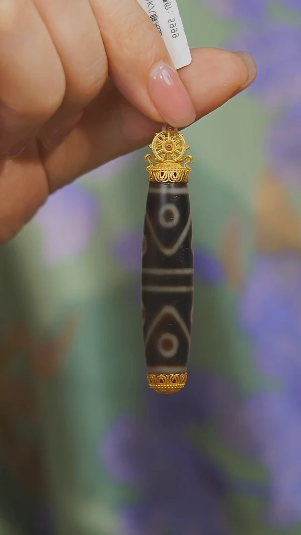 【闪购商品】玛瑙/玉髓吊坠18K金镶嵌多样性发其一