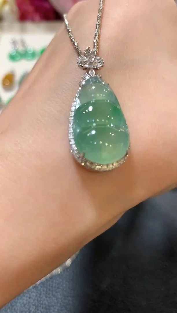 吊坠(不含链)18K金镶嵌翡翠z70