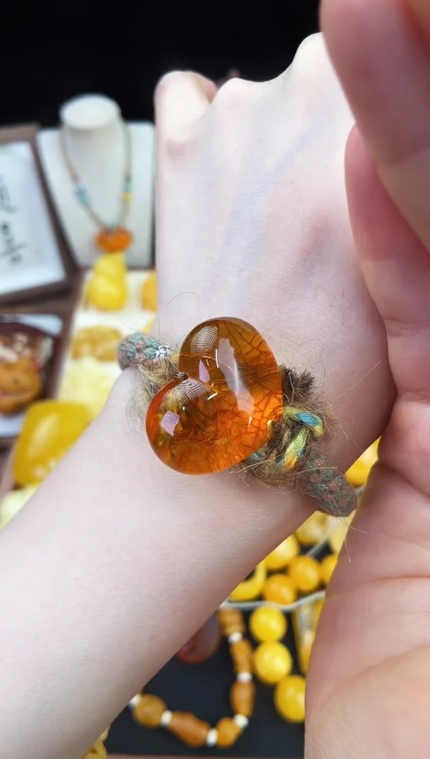 琥珀未镶嵌珠宝奇石柒月