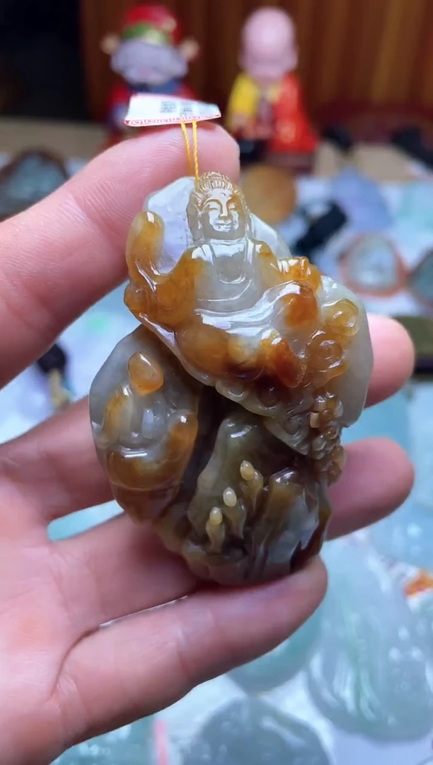 颈饰未镶嵌翡翠观音