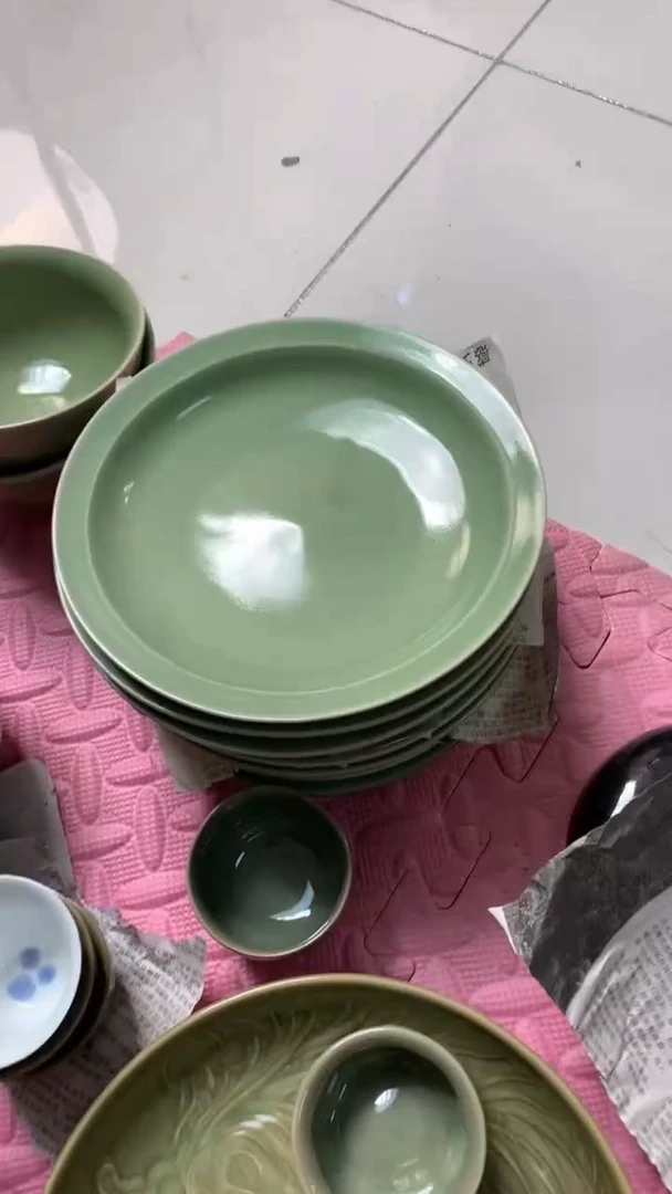 耀州窑瑕品青瓷素面祥云盘口径18.5CM两只