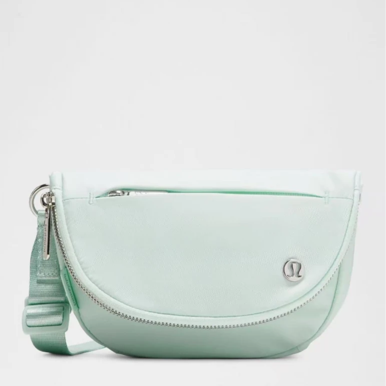 lululemon/露露乐蒙All Night 女士超可爱软糯糯小包 2L