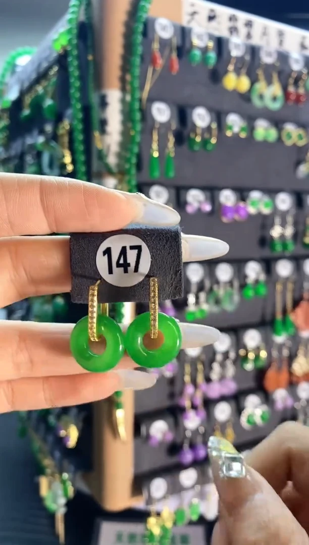 【闪购商品】翡翠颈饰银S925镶嵌147...