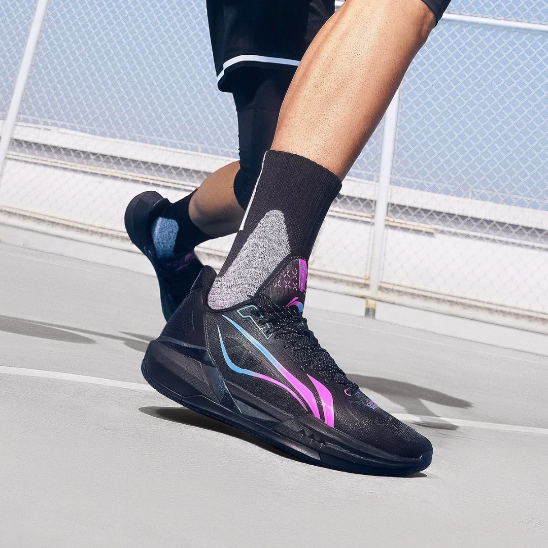 【2025新品】李宁轻速3男子轻量高回弹支撑稳定篮球场地鞋ABPV005