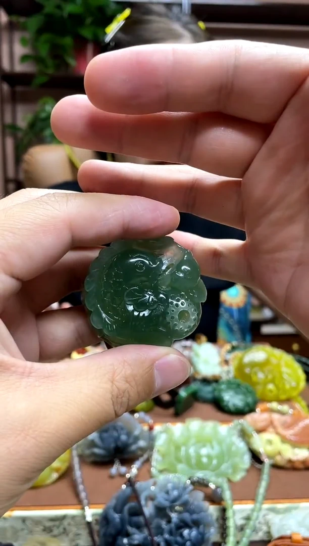 未镶嵌岫玉手牌网**游·手牌·