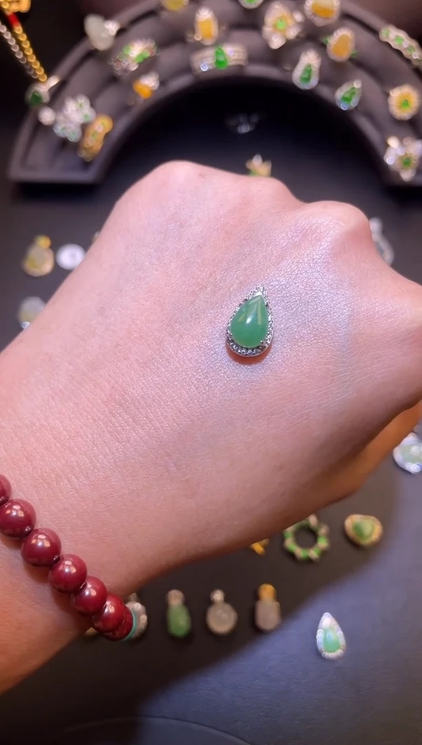 吊坠(不含链)银S925镶嵌翡翠1