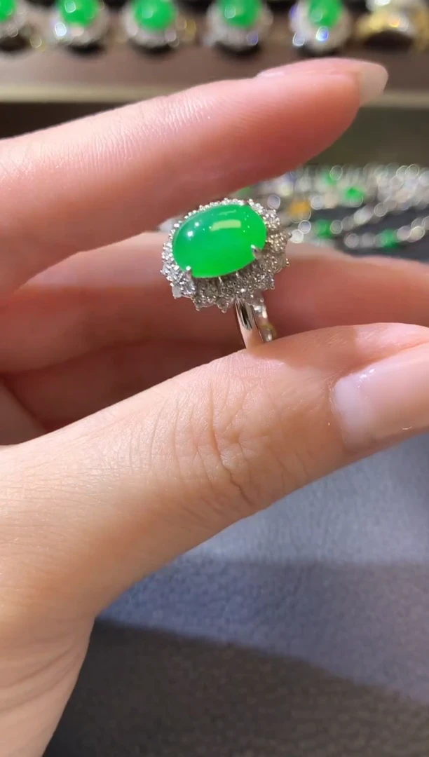 【闪购商品】翡翠戒指18K金镶嵌B48翡翠