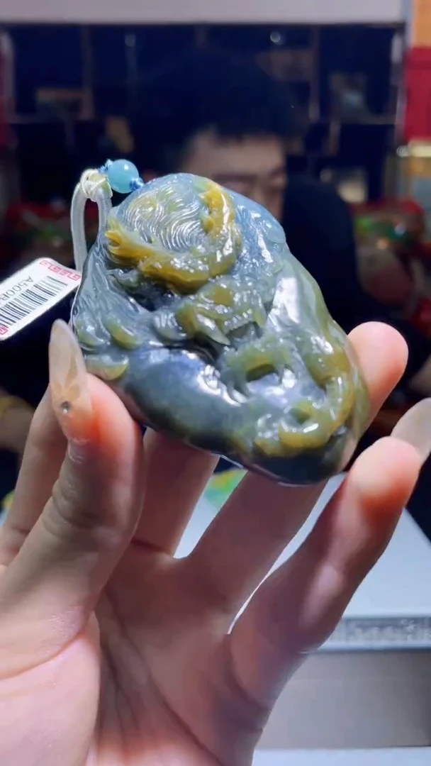 【闪购商品】翡翠吊坠(不含链)未镶嵌Q118