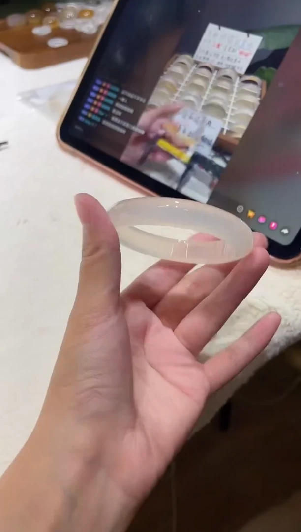 手镯玛瑙/玉髓未镶嵌53.7鉴赏期48小时
