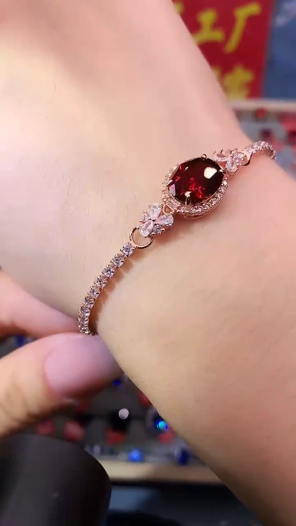【闪购商品】石榴石手链银S925镶嵌1111
