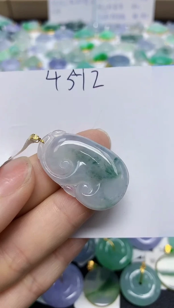 翡翠18K金镶嵌颈饰天然缅甸翡翠A货