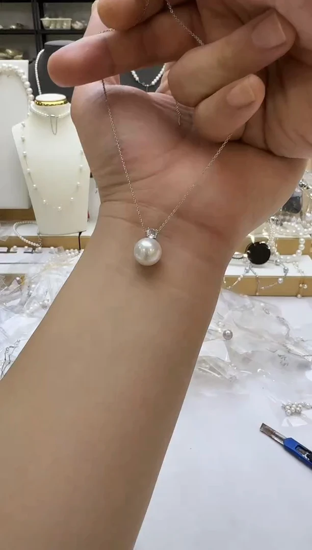 淡水珍珠银S925镶嵌吊坠(赠链)10-11mm 王妃扣