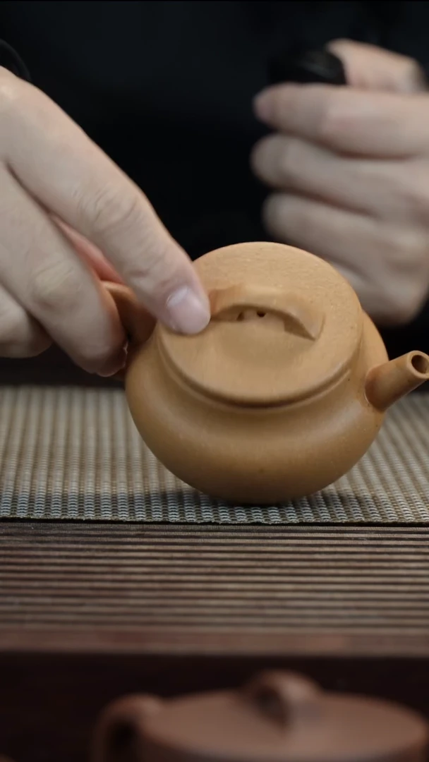 紫砂茶壶黄金段瓦当150CC半手工