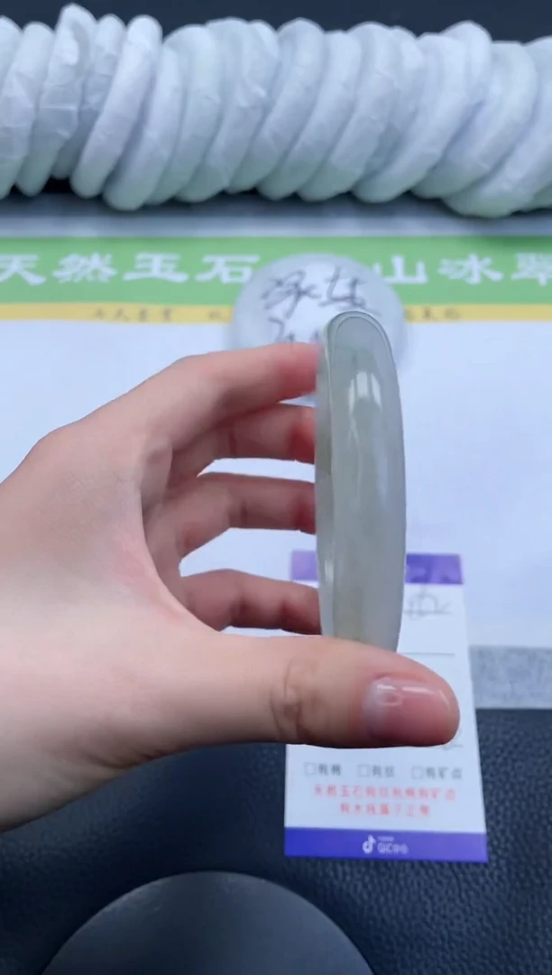 【闪购商品】石英质玉手镯未镶嵌A152-60+