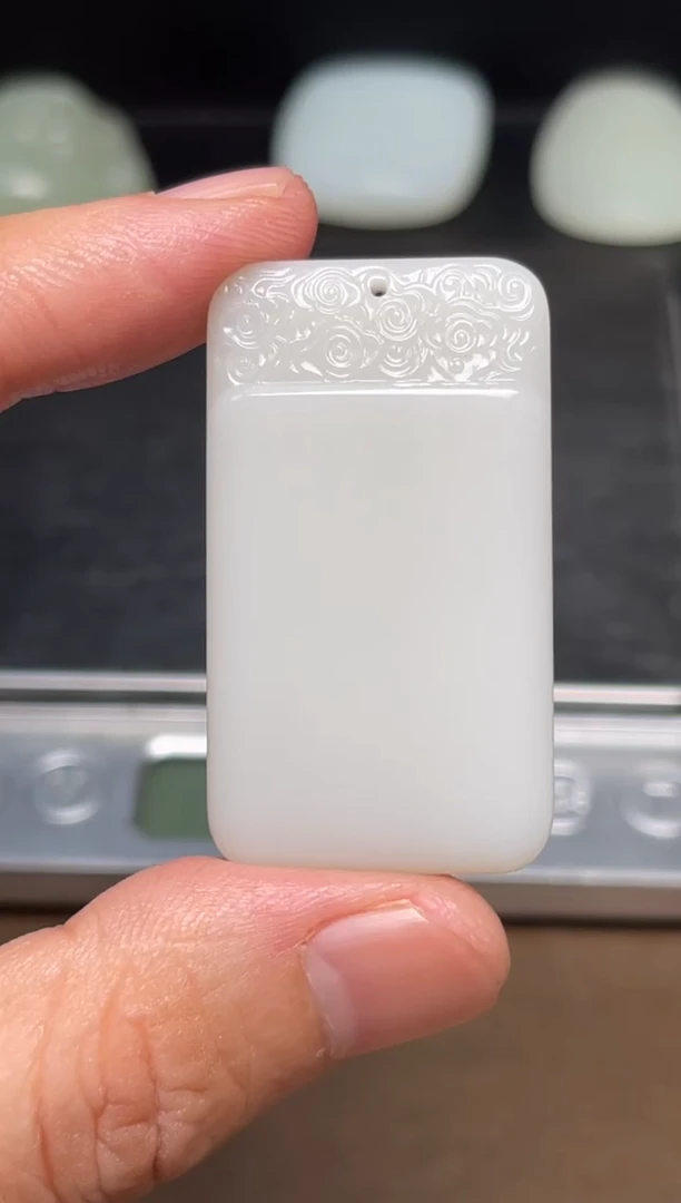 和田玉未镶嵌颈饰40