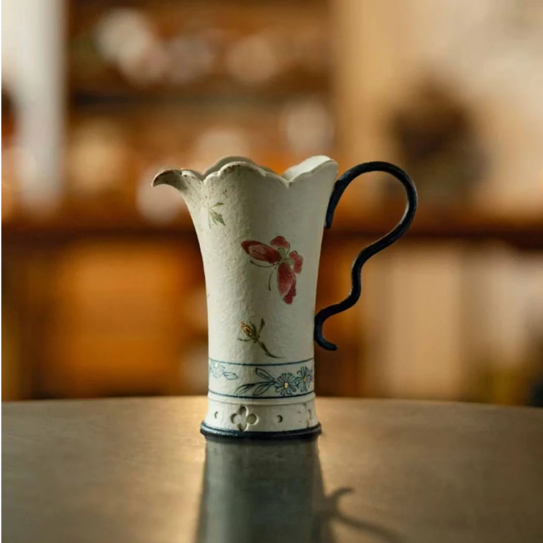 【柒月】青花火石红描金手绘蝴蝶公杯