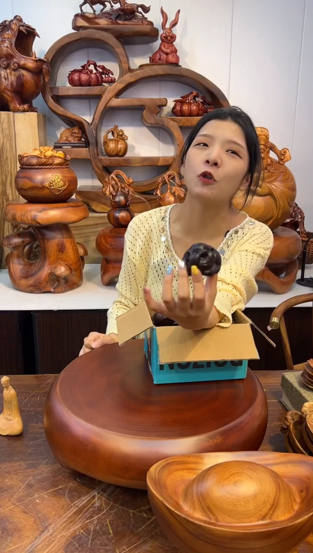 木黑檀材质创意小猪