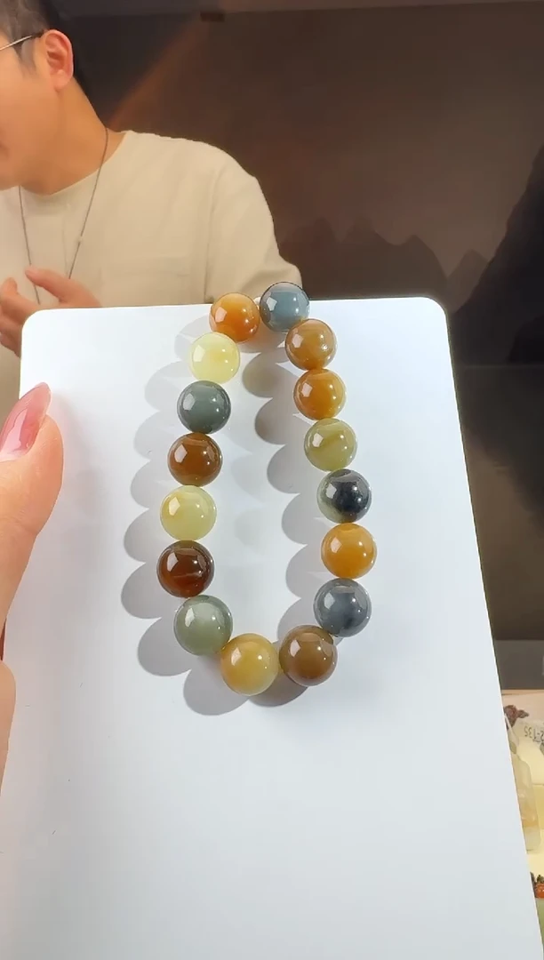 未镶嵌手串和田玉楼兰三色手串