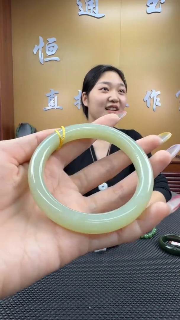 颈饰未镶嵌和田玉手镯63