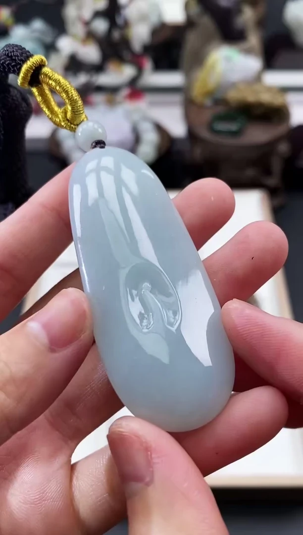 翡翠未镶嵌颈饰天然缅甸A货翡翠