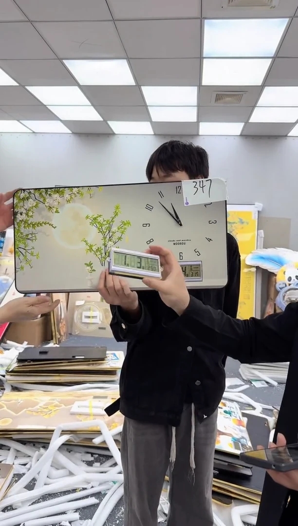圆形孤品微瑕黑马闪购347