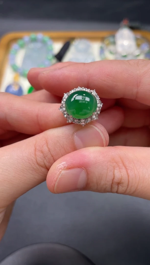 【闪购商品】翡翠戒指18K金镶嵌83........