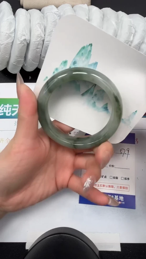 【闪购商品】石英质玉手镯未镶嵌140-57.9