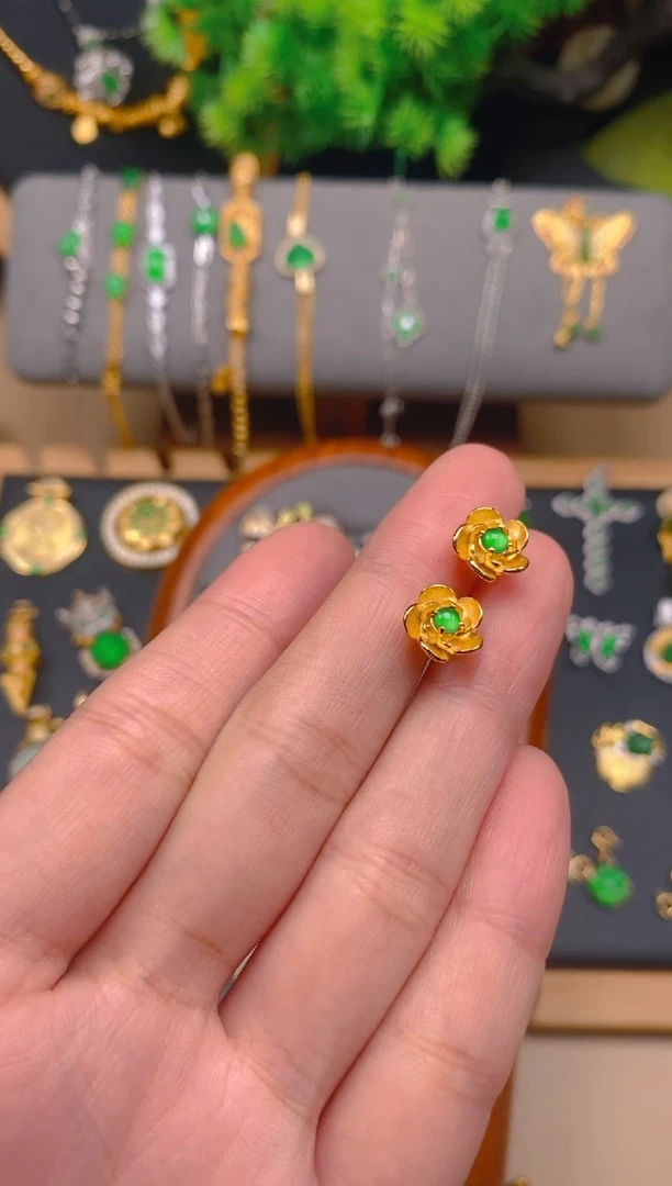 银S925镶嵌翡翠耳饰花朵耳钉