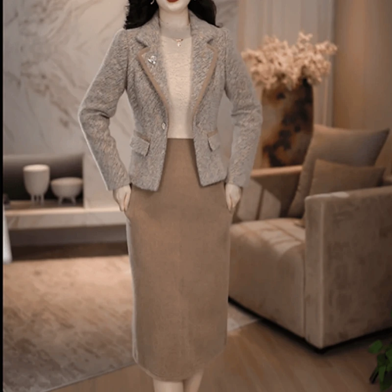 B653【外套+连衣裙】2025冬季新款时尚高端加绒加厚小香风套装裙