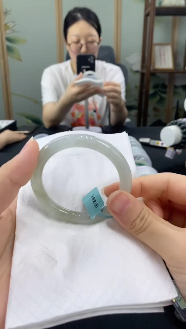 翡翠手镯未镶嵌00000003
