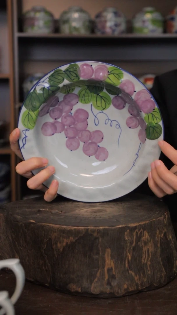 【闪购商品】椿野8寸帽子盘（葡萄）C083