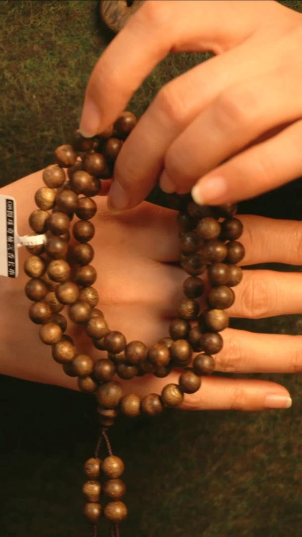 沉香手串8mm圆珠多圈海南莺歌绿奇楠