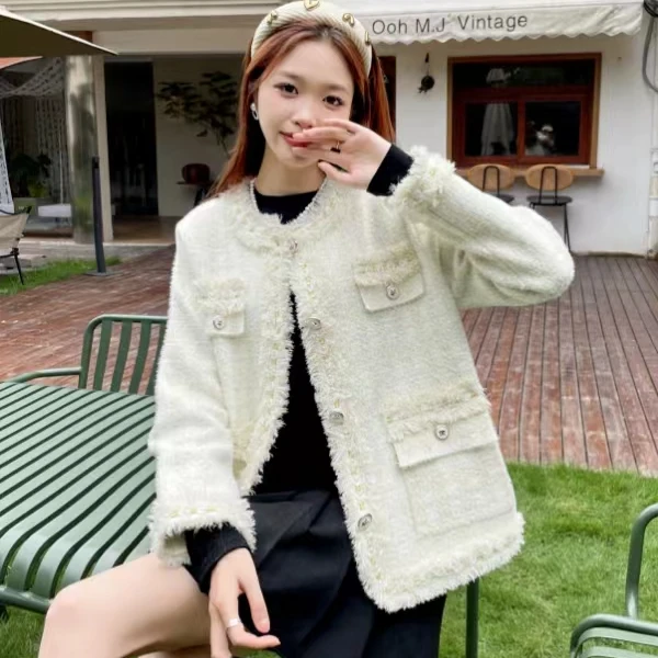 2025年新款气质短款百搭时尚法式女装小香风1002