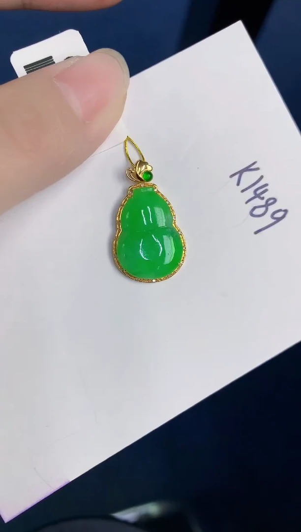 颈饰18K金镶嵌翡翠天然翡翠缅甸A货