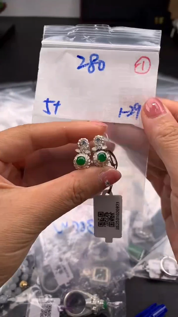 【闪购商品】定制翡翠未镶嵌毛货需精细抛光拍一发一