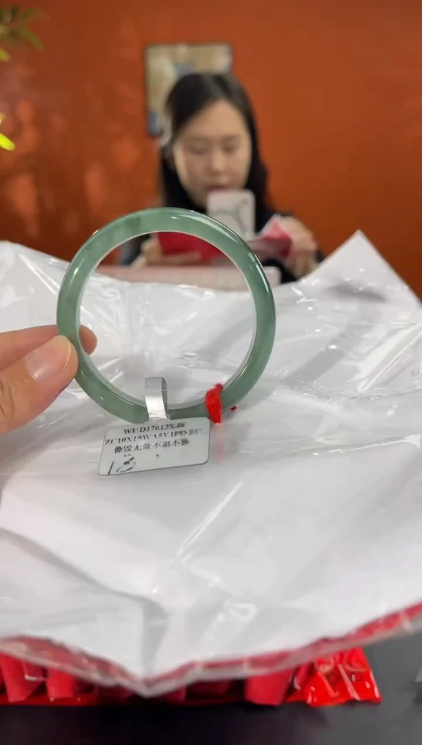 未镶嵌手镯翡翠3   53