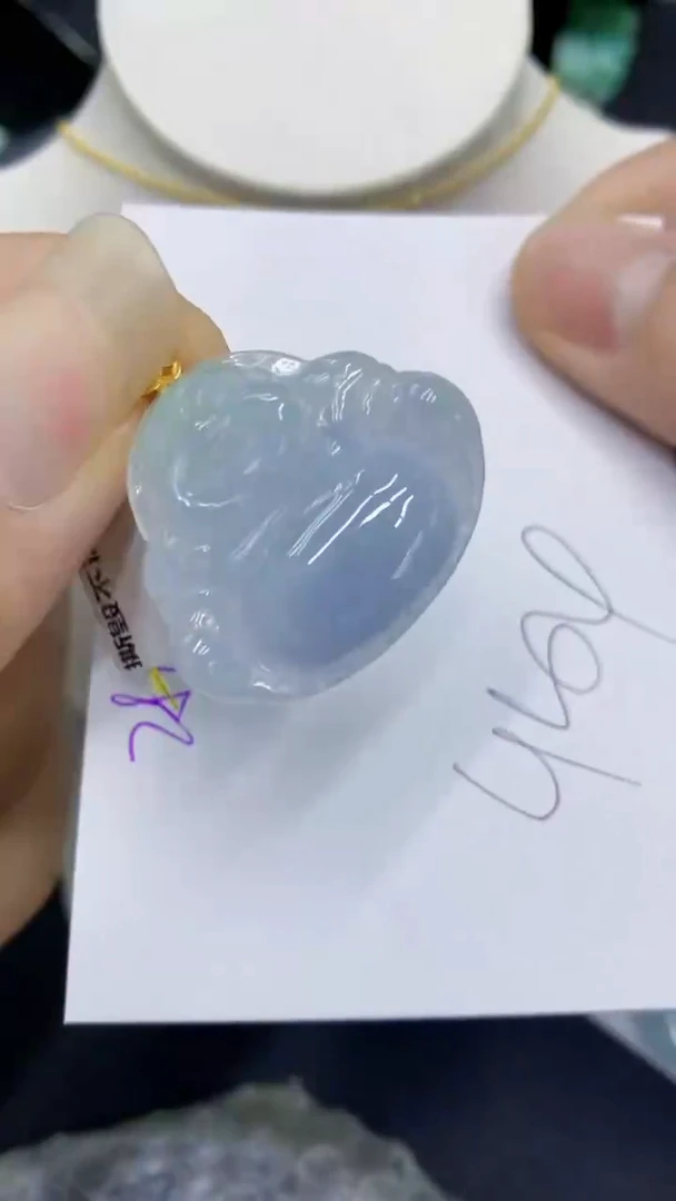 翡翠18K金镶嵌颈饰1111111111