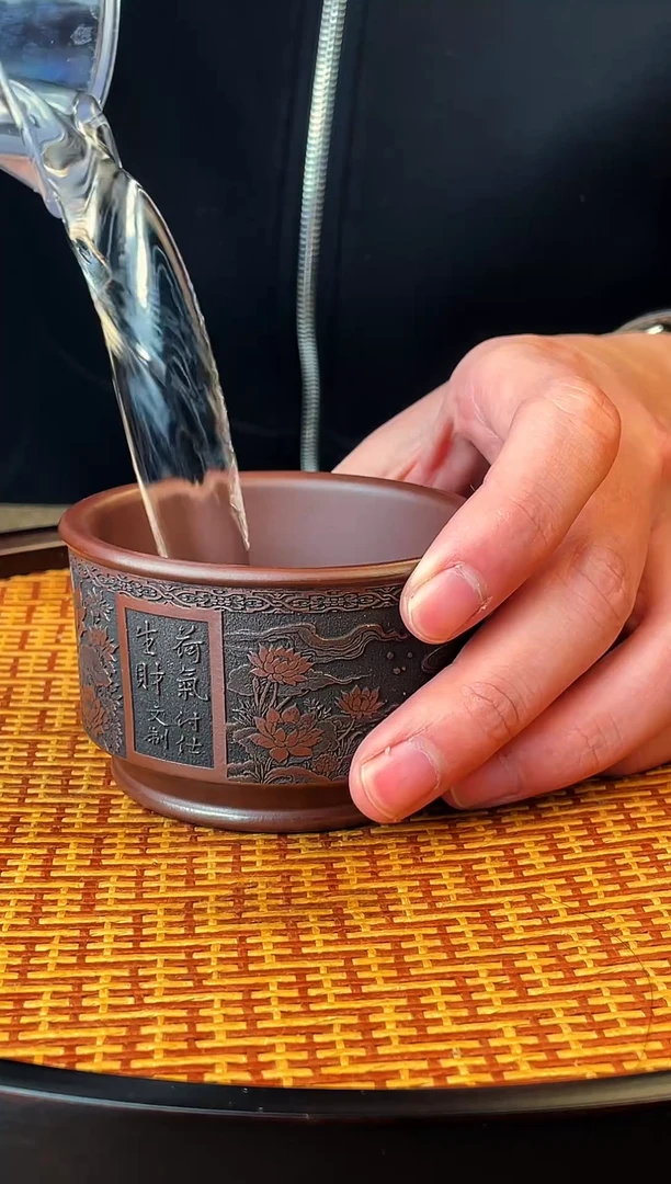 荷气生财  石红  主人杯