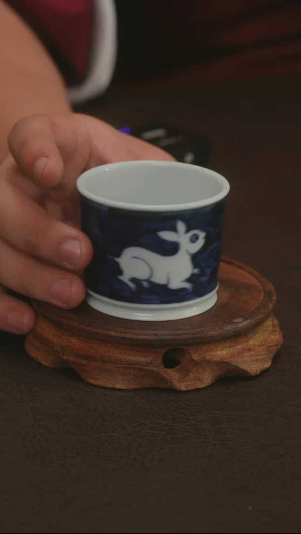 红绿彩瓷器上的璀璨明珠