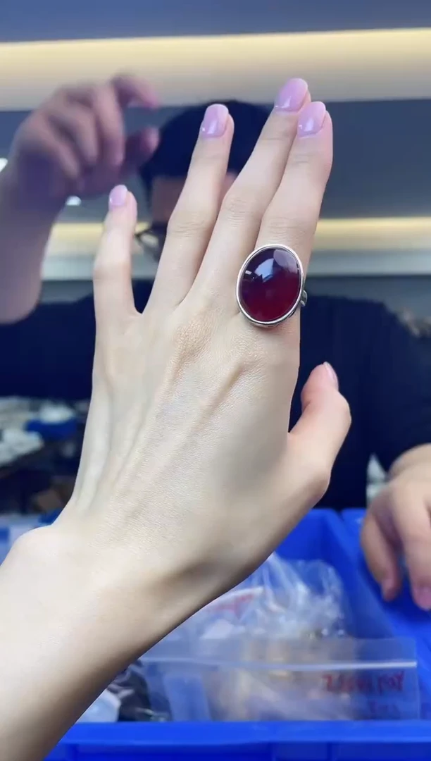 【闪购商品】血珀裸石未镶嵌多样性发一件