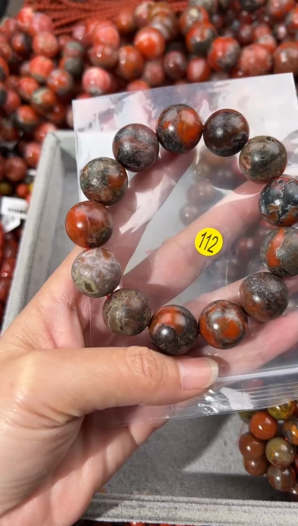 南红玛瑙手串未镶嵌17+